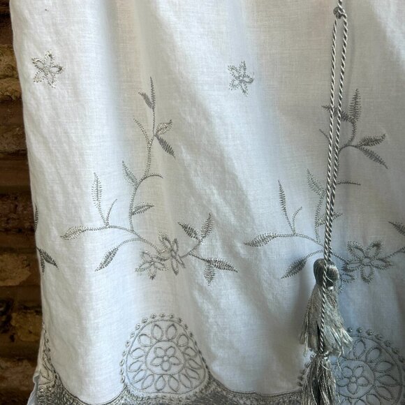 Purple Clover White Silver Embroidered Peasant Top - Picture 6 of 9